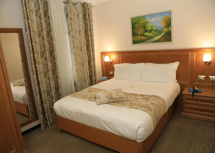 Boca Center Hotel 4*