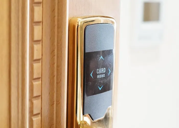 Boca Center Hotel 4*