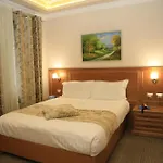 Boca Center Hotel 4*