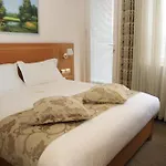 Boca Center Hotel