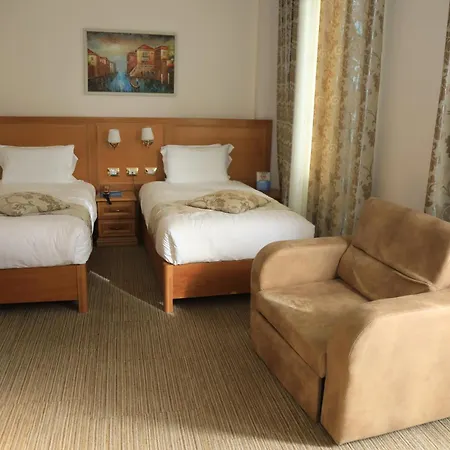 Boca Center Hotel 4*